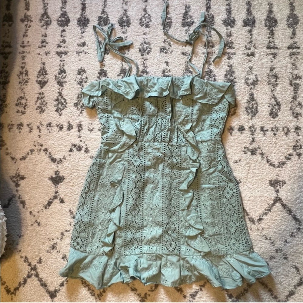 Elegant Lace Ruffle Dress in Mint Green